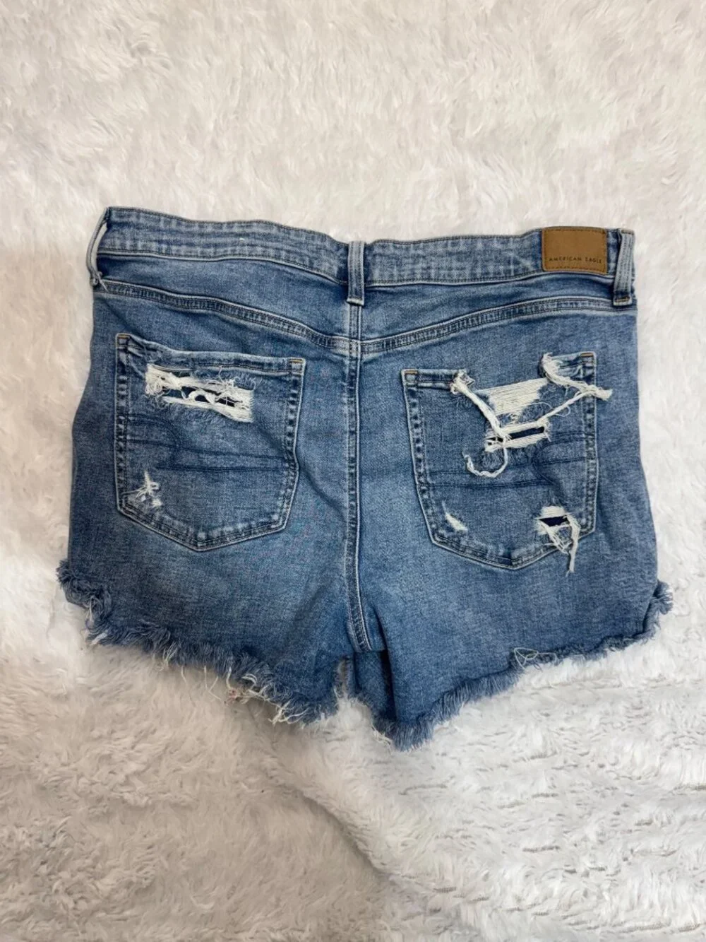 American Eagle Hi-Rise Shortie Distressed Denim Jean Shorts Classic Ripped 14 - Picture 7 of 7
